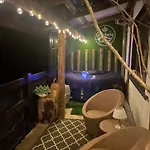 Cosy Nap Under The Paps Кілларні