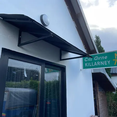 Cosy Nap Under The Paps Apartment *