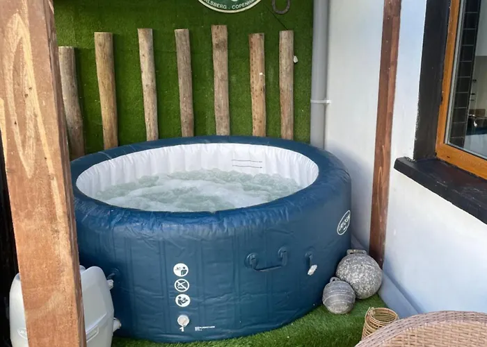 Cosy Nap Under The Paps Apartment *