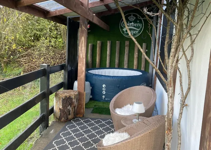 Cosy Nap Under The Paps * Killarney